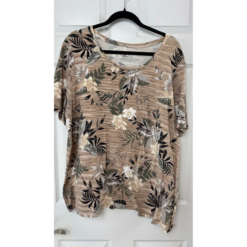 Catherines Womens 1X 18/20W Tropical Floral Space Dye Scoop Neck Top Tan Green